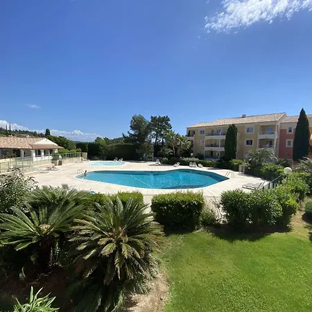 Is100-105 4 Couchages Avec Piscine Et Parking * Les Issambres