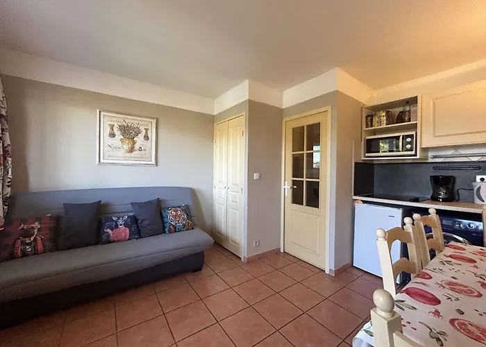 Is100-105 Les Issambres 4 Couchages Avec Piscine Et Parking *